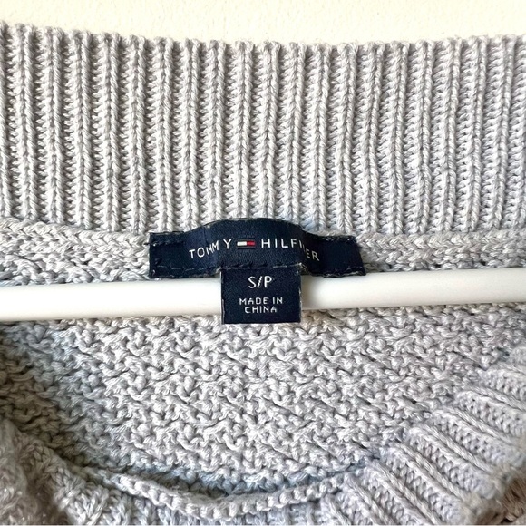 TOMMY HILFIGER Gray Lace Trim Boat Neck Cable Knit Sweater—SZ. Small - Picture 8 of 14